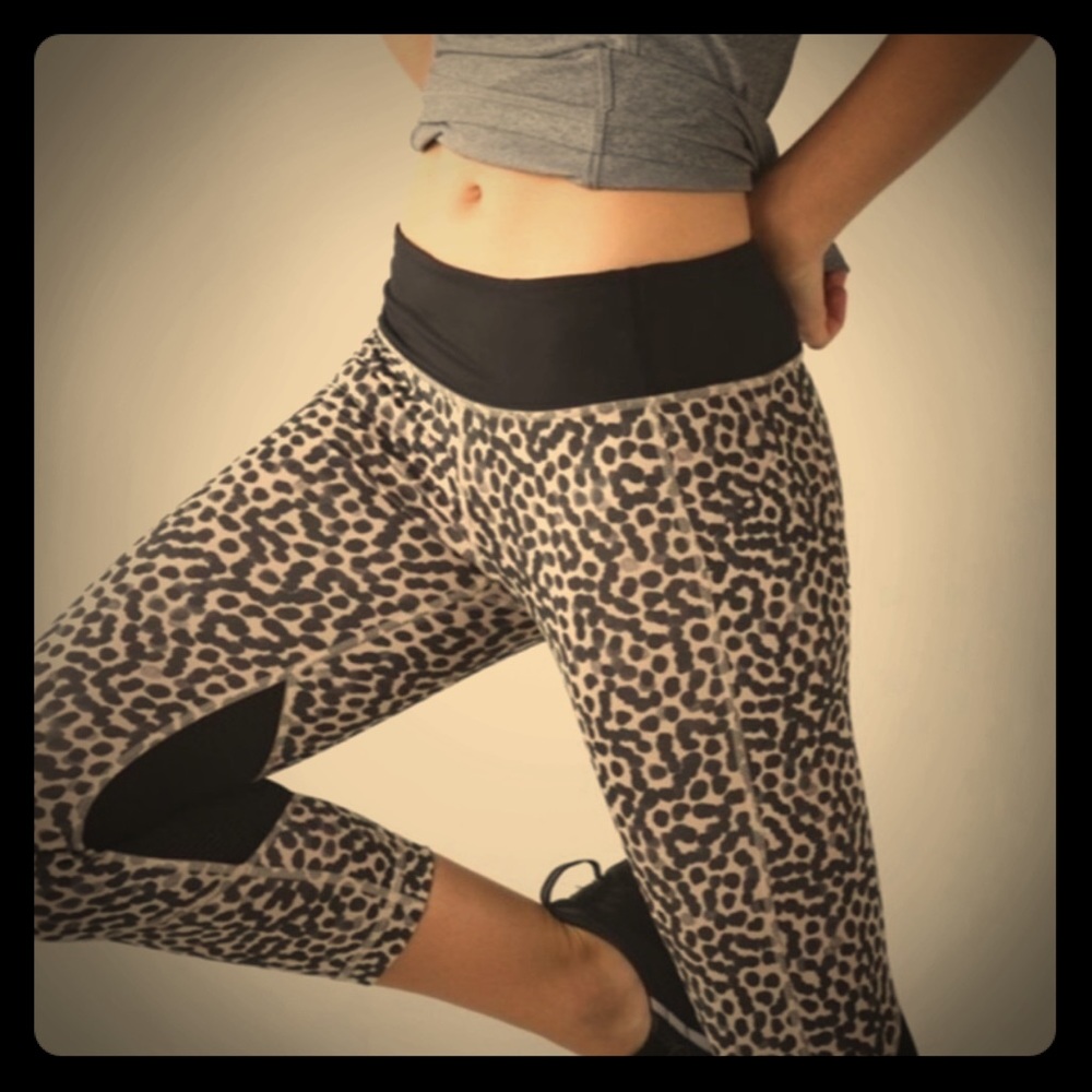 Lululemon Pace Rival Crops sz 4